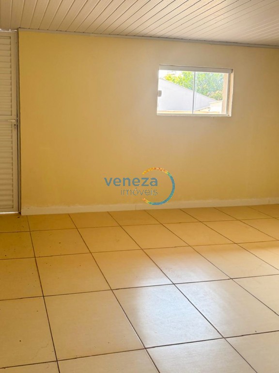 Casa Residencial para locação no bairro Guanabara de Londrina com 252.74m<sup>2</sup> útil, 4 quartos, 1 vaga de garagem