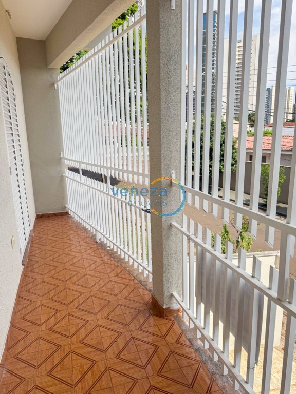 Casa Residencial para locação no bairro Guanabara de Londrina com 252.74m<sup>2</sup> útil, 4 quartos, 1 vaga de garagem