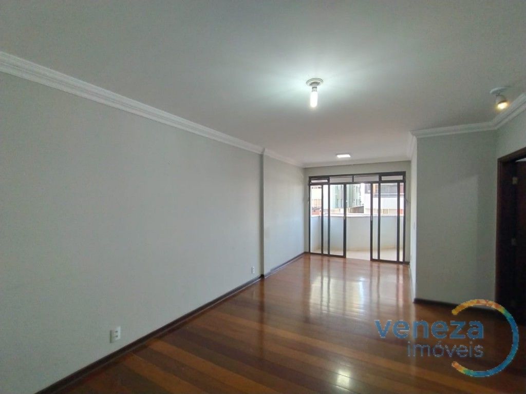 Apartamento para venda no Centro em Londrina com 176,35m² por R$ 400.000,00