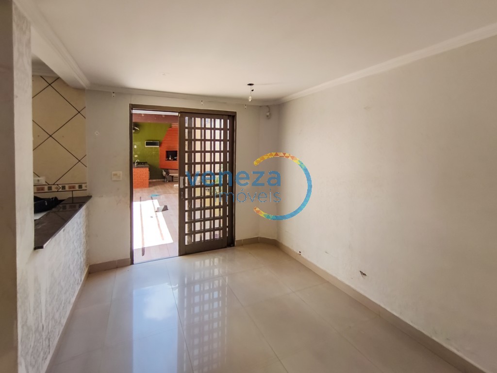 Casa Residencial para locação no bairro Imagawa de Londrina com 103.08m<sup>2</sup> útil, 3 quartos, 2 vagas de garagem