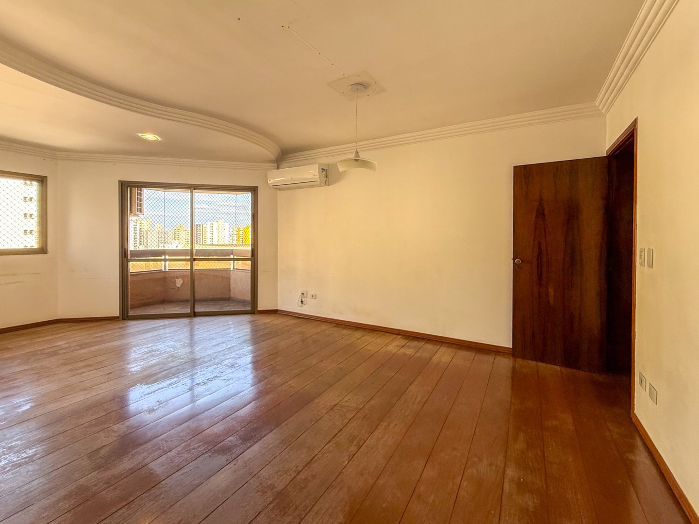 Apartamento para locacao no Centro em Londrina com 270m² por R$ 3.200  - Foto 2