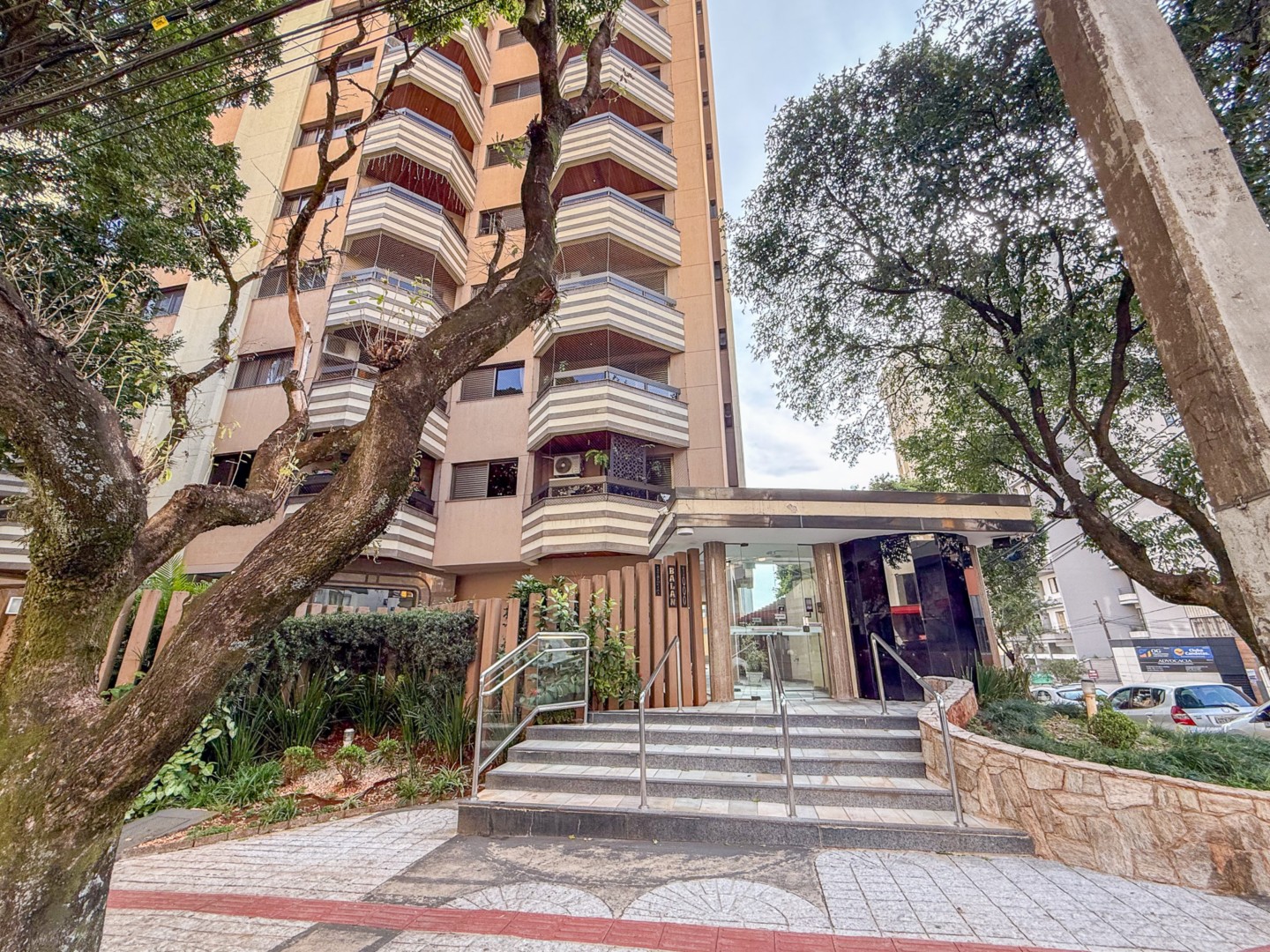 Apartamento para locacao no Centro em Londrina com 270m² por R$ 3.200  - Foto 1