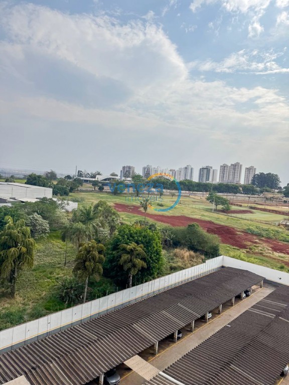 Apartamento à venda no bairro Aurora de Londrina com 69.89m<sup>2</sup> útil, 3 quartos, 2 vagas de garagem