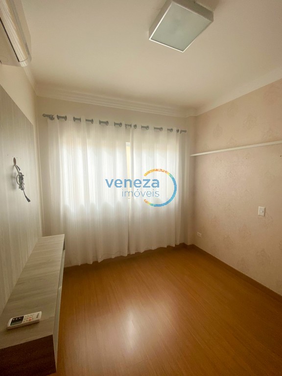 Casa Residencial à venda no bairro Ecoville I de Cambe com 200m<sup>2</sup> útil, 3 quartos, 3 vagas de garagem