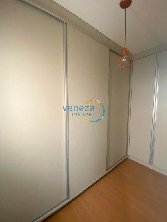 Casa Residencial à venda no bairro Ecoville I de Cambe com 200m<sup>2</sup> útil, 3 quartos, 3 vagas de garagem