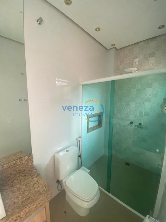 Casa Residencial à venda no bairro Ecoville I de Cambe com 200m<sup>2</sup> útil, 3 quartos, 3 vagas de garagem