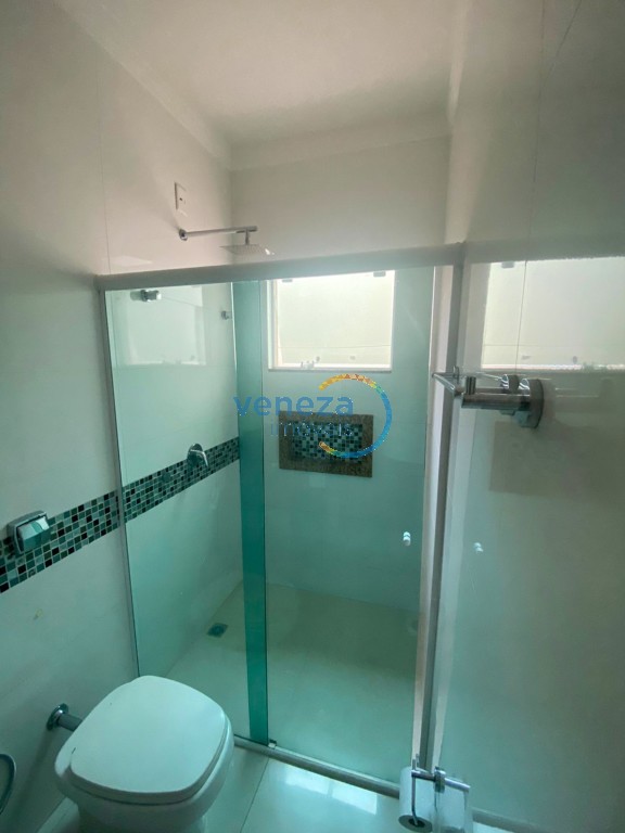 Casa Residencial à venda no bairro Ecoville I de Cambe com 200m<sup>2</sup> útil, 3 quartos, 3 vagas de garagem