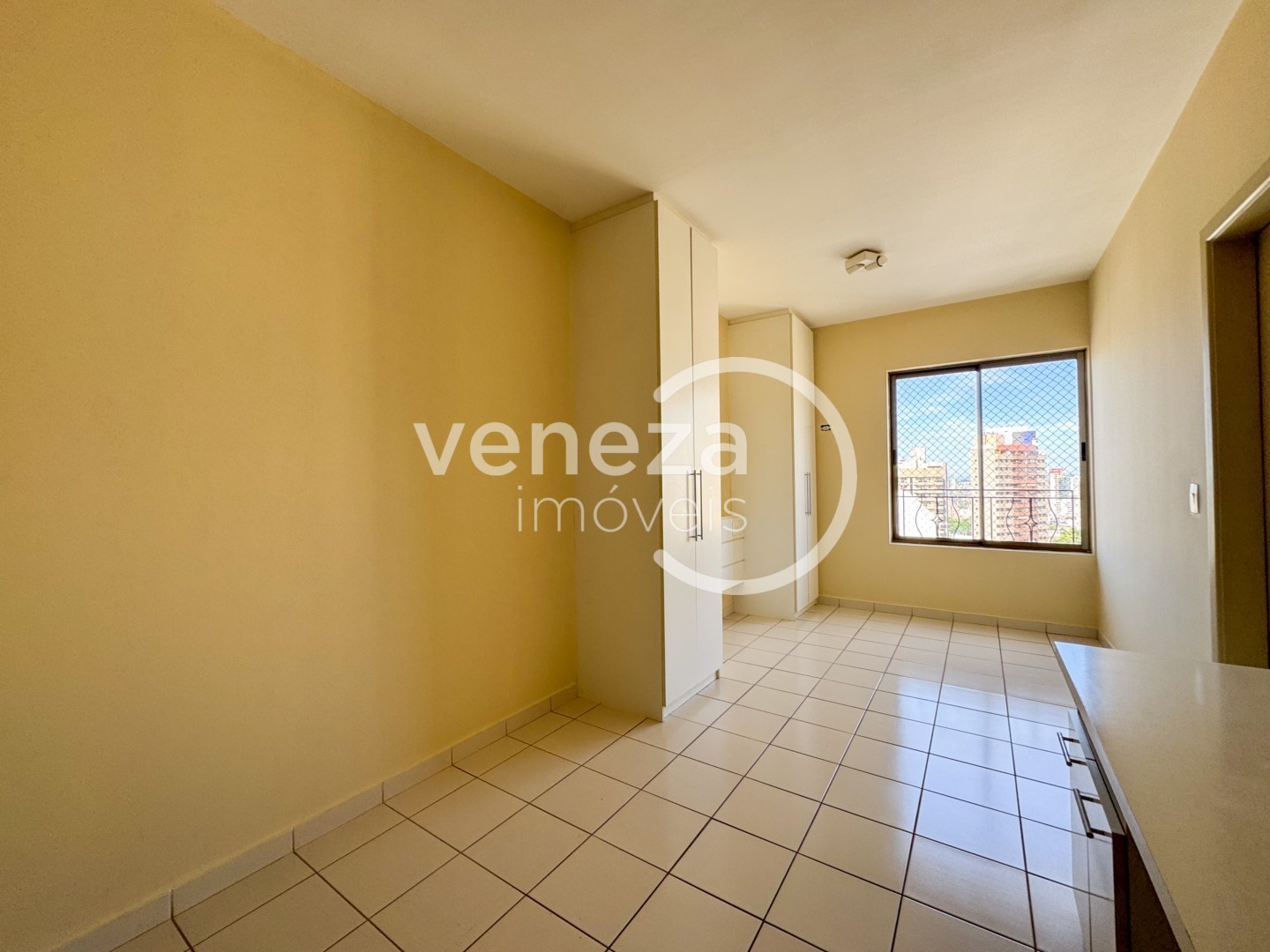 Apartamento para locacao no Centro em Londrina com 65,68m² por R$ 1.320 - Foto 3