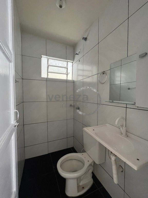 Casa Residencial para venda no Jacomo Violin em Londrina com 60m² por R$ 220.000,00