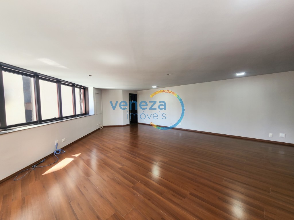 Sala para locacao no Centro em Londrina com 124,89m² por R$ 2.400,00