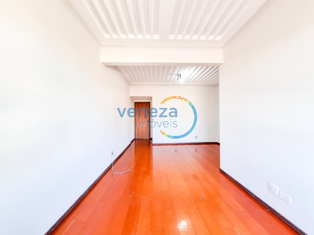 Apartamento à venda no bairro Centro de Londrina com 87.05m<sup>2</sup> útil, 3 quartos, 1 vaga de garagem