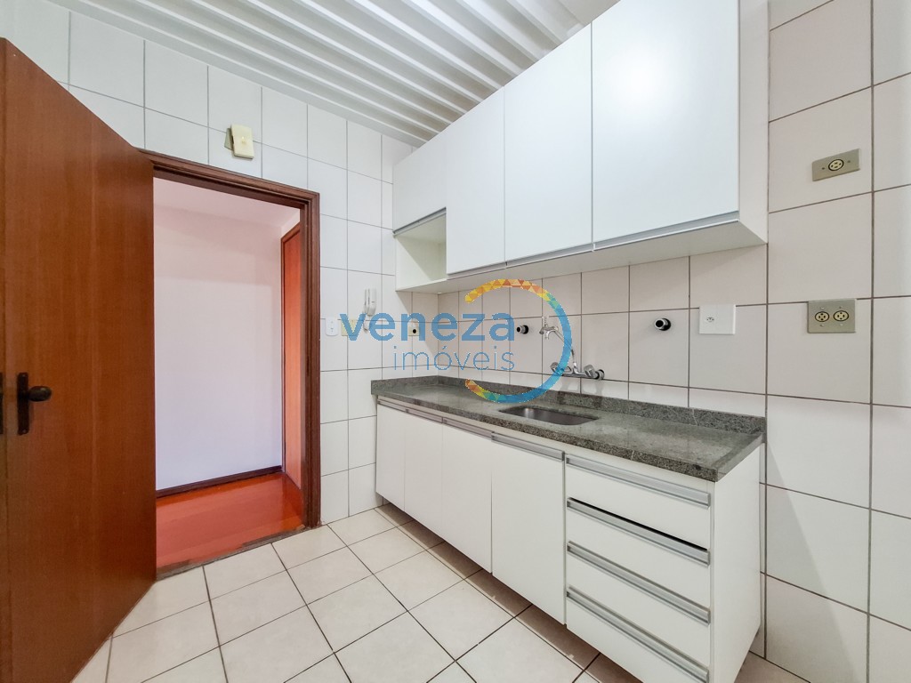 Apartamento à venda no bairro Centro de Londrina com 87.05m<sup>2</sup> útil, 3 quartos, 1 vaga de garagem