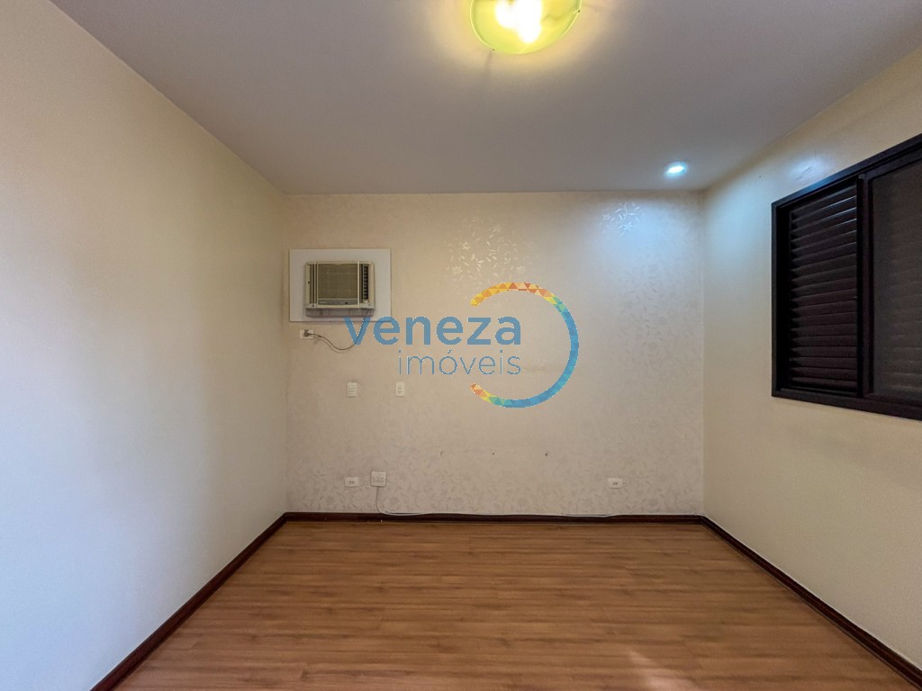 Apartamento à venda no bairro Centro de Londrina com 157.63m<sup>2</sup> útil, 3 quartos, 2 vagas de garagem