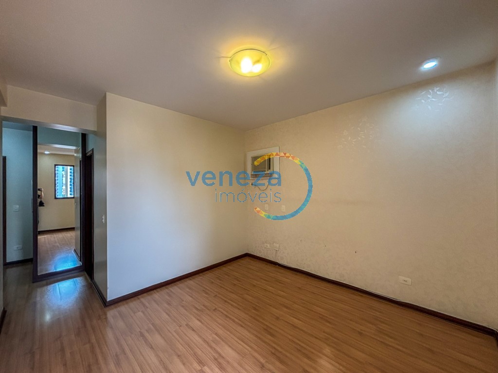 Apartamento à venda no bairro Centro de Londrina com 157.63m<sup>2</sup> útil, 3 quartos, 2 vagas de garagem