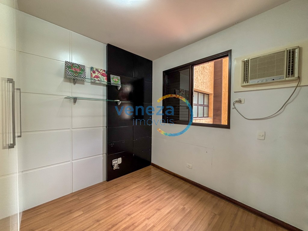 Apartamento à venda no bairro Centro de Londrina com 157.63m<sup>2</sup> útil, 3 quartos, 2 vagas de garagem