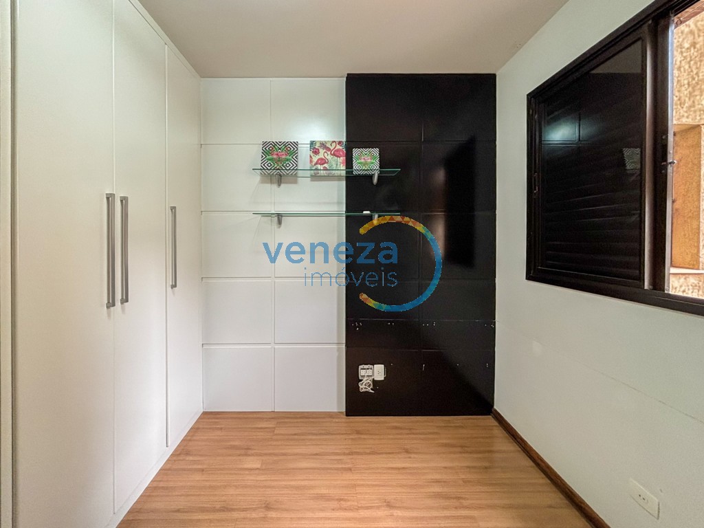 Apartamento à venda no bairro Centro de Londrina com 157.63m<sup>2</sup> útil, 3 quartos, 2 vagas de garagem