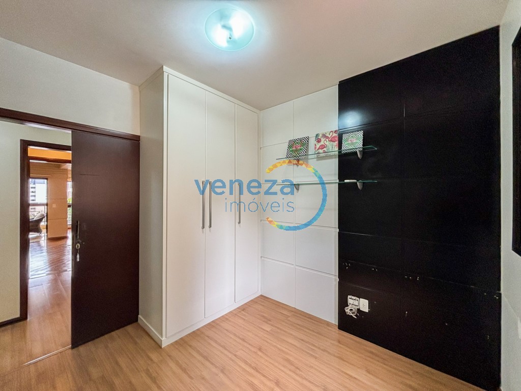 Apartamento à venda no bairro Centro de Londrina com 157.63m<sup>2</sup> útil, 3 quartos, 2 vagas de garagem