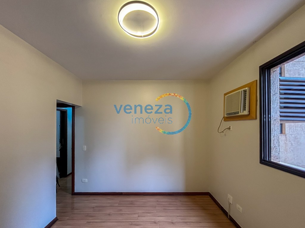Apartamento à venda no bairro Centro de Londrina com 157.63m<sup>2</sup> útil, 3 quartos, 2 vagas de garagem