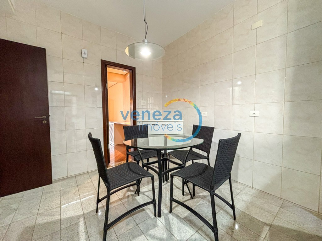 Apartamento à venda no bairro Centro de Londrina com 157.63m<sup>2</sup> útil, 3 quartos, 2 vagas de garagem