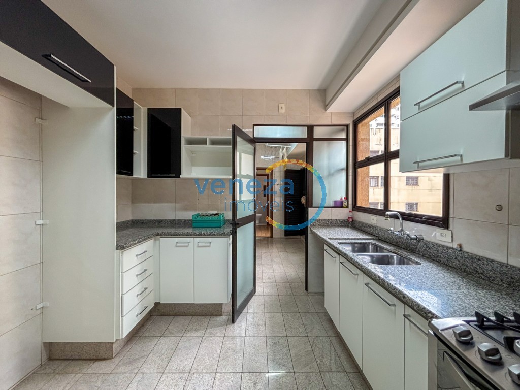 Apartamento à venda no bairro Centro de Londrina com 157.63m<sup>2</sup> útil, 3 quartos, 2 vagas de garagem