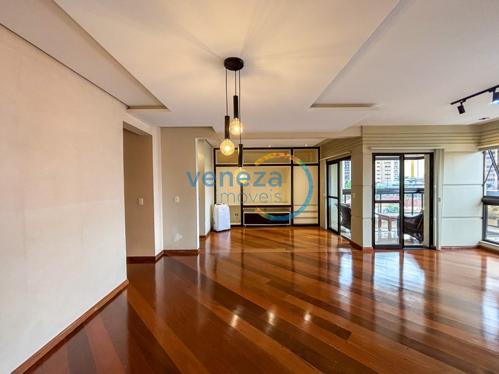 Apartamento à venda no bairro Centro de Londrina com 157.63m<sup>2</sup> útil, 3 quartos, 2 vagas de garagem