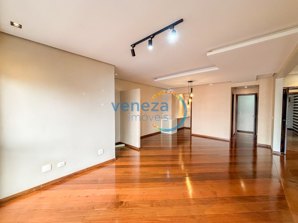 Apartamento à venda no bairro Centro de Londrina com 157.63m<sup>2</sup> útil, 3 quartos, 2 vagas de garagem