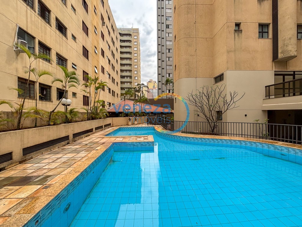 Apartamento à venda no bairro Centro de Londrina com 157.63m<sup>2</sup> útil, 3 quartos, 2 vagas de garagem