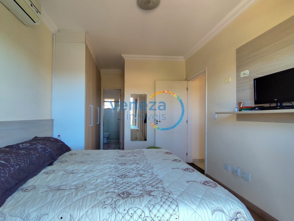 Casa Residencial à venda no bairro Andes de Londrina com 217.21m<sup>2</sup> útil, 3 quartos, 2 vagas de garagem