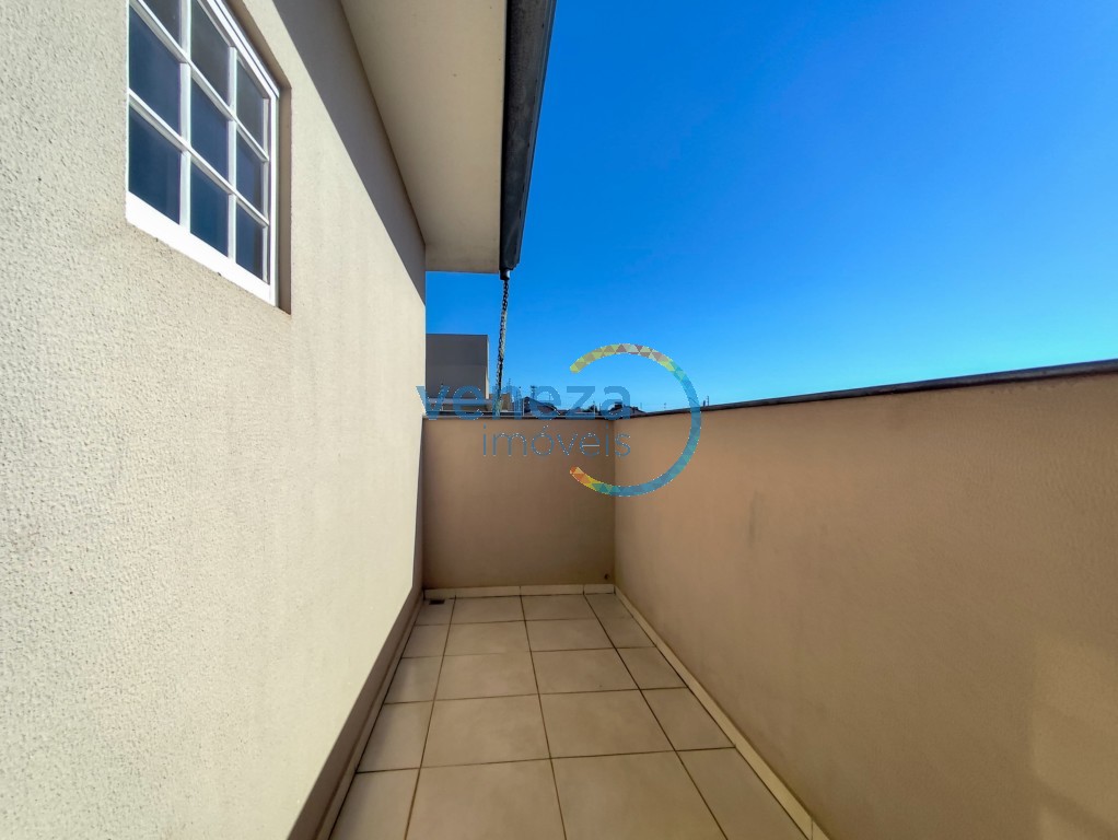 Casa Residencial à venda no bairro Andes de Londrina com 217.21m<sup>2</sup> útil, 3 quartos, 2 vagas de garagem