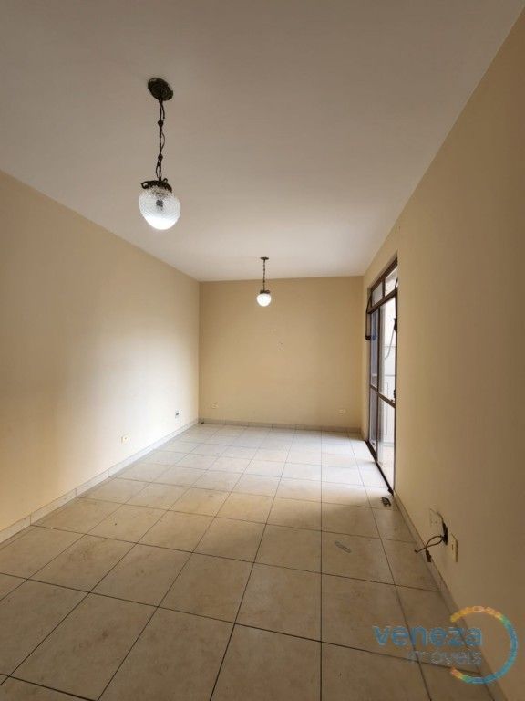 Apartamento para venda no Centro em Londrina com 112,46m² por R$ 285.000,00