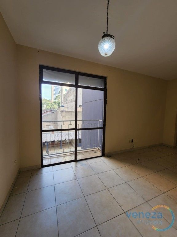 Apartamento para venda no Centro em Londrina com 112,46m² por R$ 285.000,00