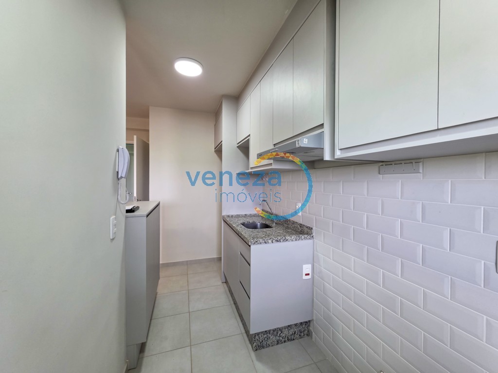 Apartamento para locação no bairro Gleba Palhano de Londrina com 51m<sup>2</sup> útil, 2 quartos, 1 vaga de garagem