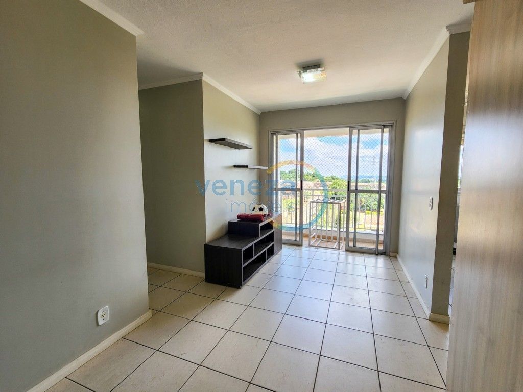 Apartamento para venda no Aurora em Londrina com 80,93m² por R$ 375.000,00