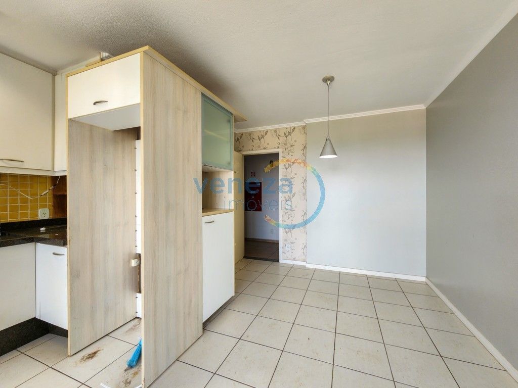 Apartamento para venda no Aurora em Londrina com 80,93m² por R$ 375.000,00