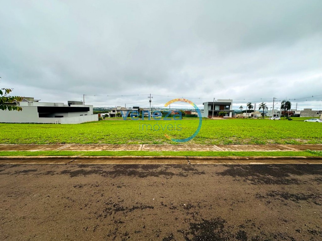 Terreno para venda no Pioneiros em Londrina com 300m² por R$ 320.000,00