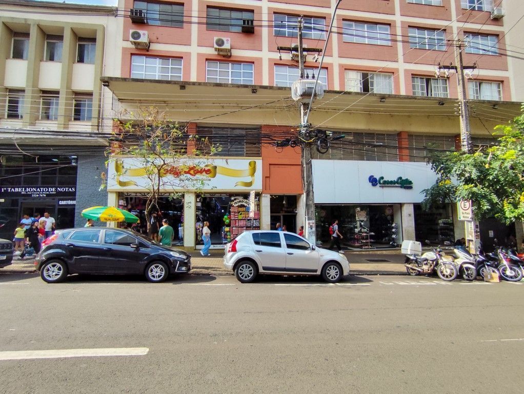 Sala para locacao no Centro em Londrina com 93m² por R$ 1.800,00