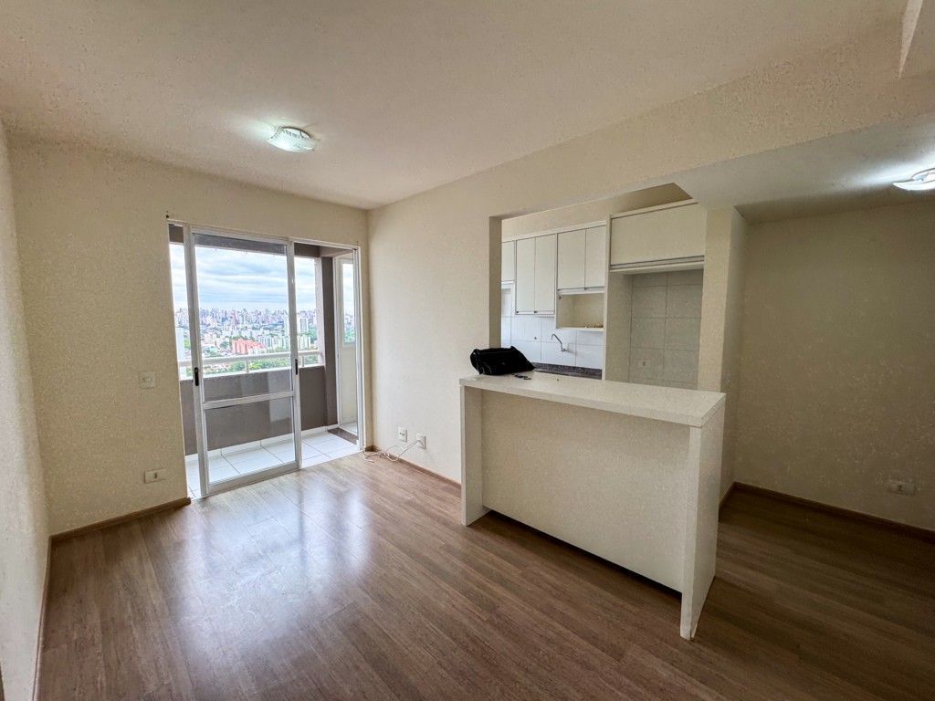 Apartamento para venda no Aurora em Londrina com 86,12m² por R$ 370.000,00