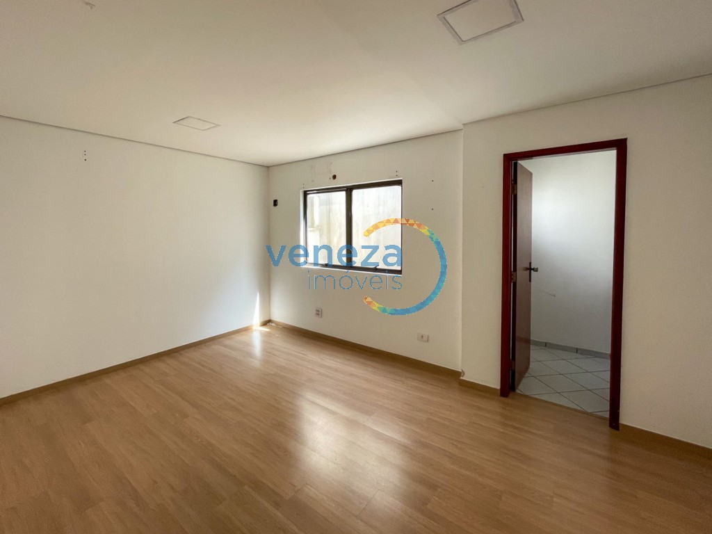 Sala para locacao no Centro em Londrina com 26,24m² por R$ 812,50