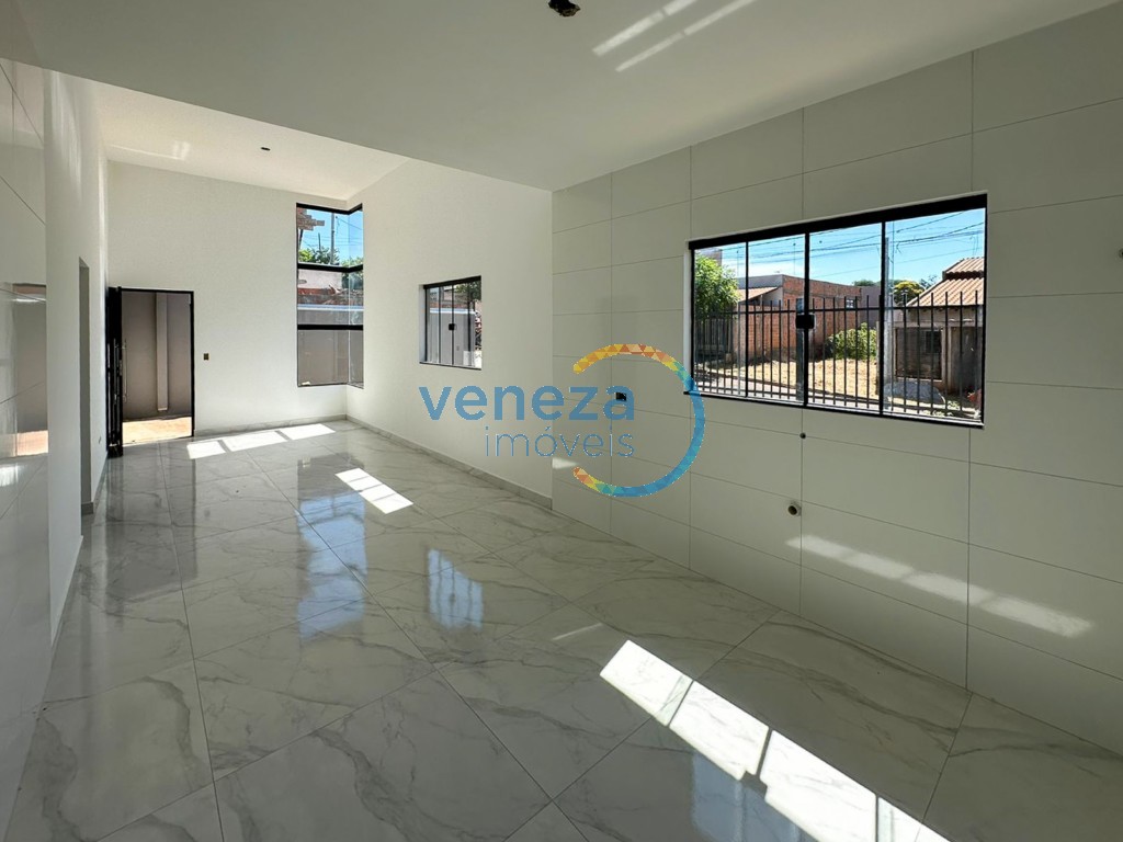 Casa Residencial para venda no Cidade Alta em Cambe com 77m² por R$ 315.000,00