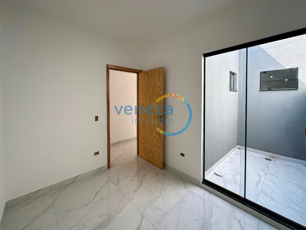 Casa Residencial à venda no bairro Cidade Alta de Cambe com 77m<sup>2</sup> útil, 3 quartos, 2 vagas de garagem