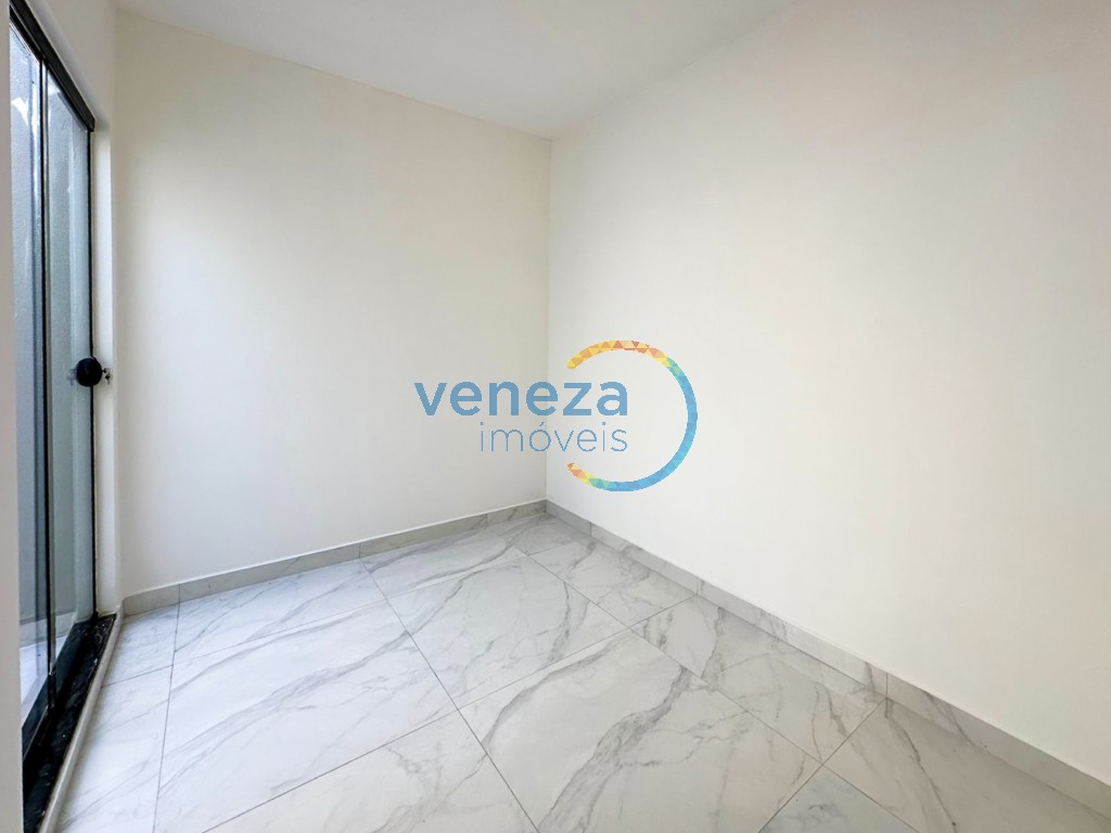 Casa Residencial à venda no bairro Cidade Alta de Cambe com 77m<sup>2</sup> útil, 3 quartos, 2 vagas de garagem