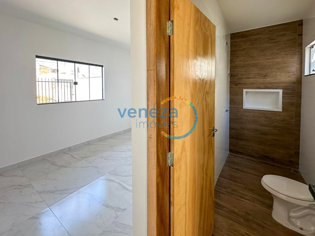 Casa Residencial à venda no bairro Cidade Alta de Cambe com 77m<sup>2</sup> útil, 3 quartos, 2 vagas de garagem