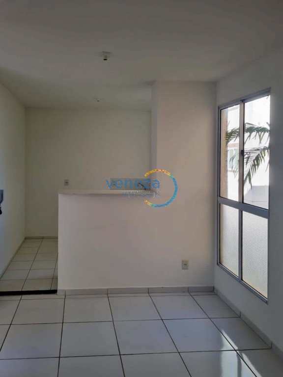 Apartamento para venda no Gleba Esperanca em Londrina com 45m² por R$ 215.000,00