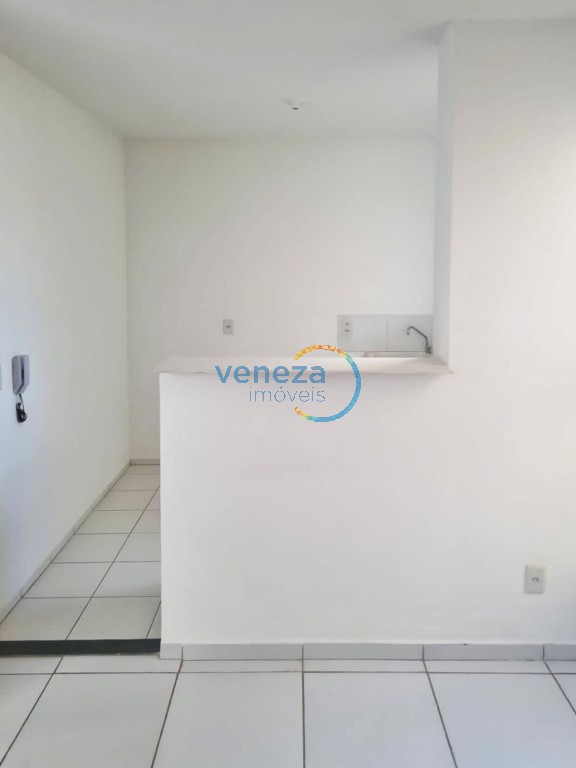 Apartamento para venda no Gleba Esperanca em Londrina com 45m² por R$ 215.000,00