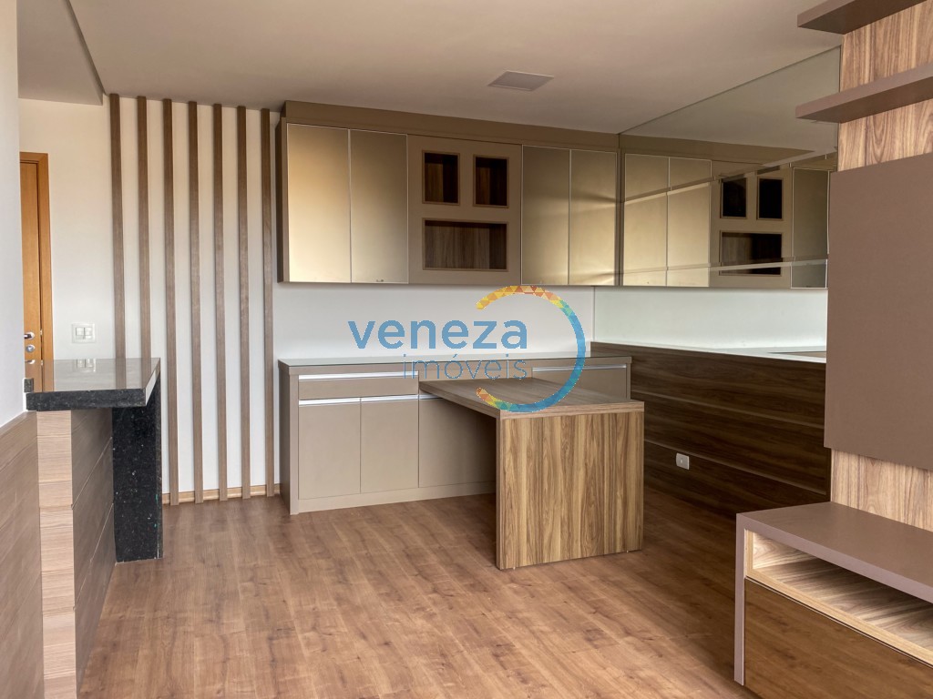 Apartamento para locacao no Vitoria em Londrina com 100,37m² por R$ 3.125,00