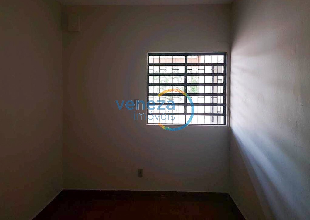 Casa Residencial à venda no bairro Caravelle de Londrina com 83.85m<sup>2</sup> útil, 2 quartos, 1 vaga de garagem