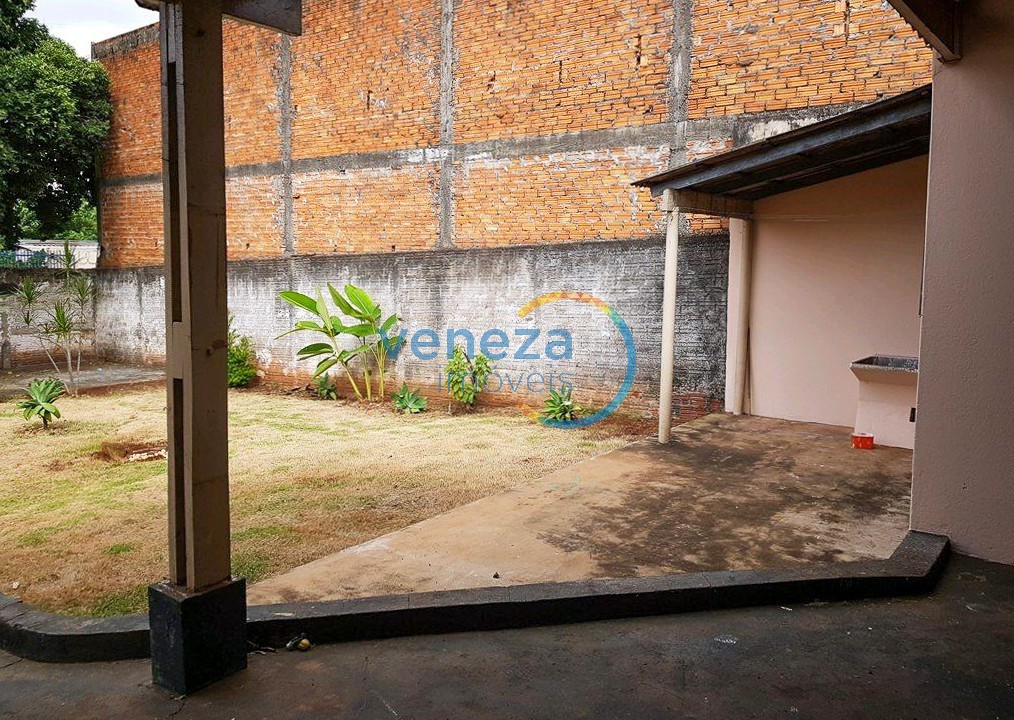 Casa Residencial à venda no bairro Caravelle de Londrina com 83.85m<sup>2</sup> útil, 2 quartos, 1 vaga de garagem
