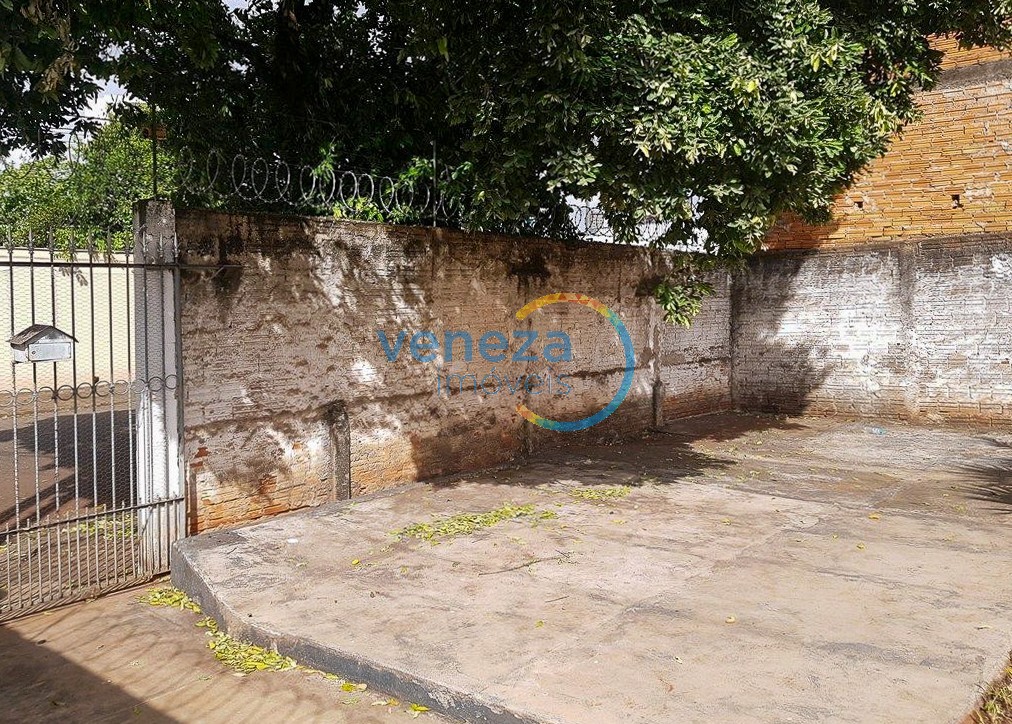 Casa Residencial à venda no bairro Caravelle de Londrina com 83.85m<sup>2</sup> útil, 2 quartos, 1 vaga de garagem