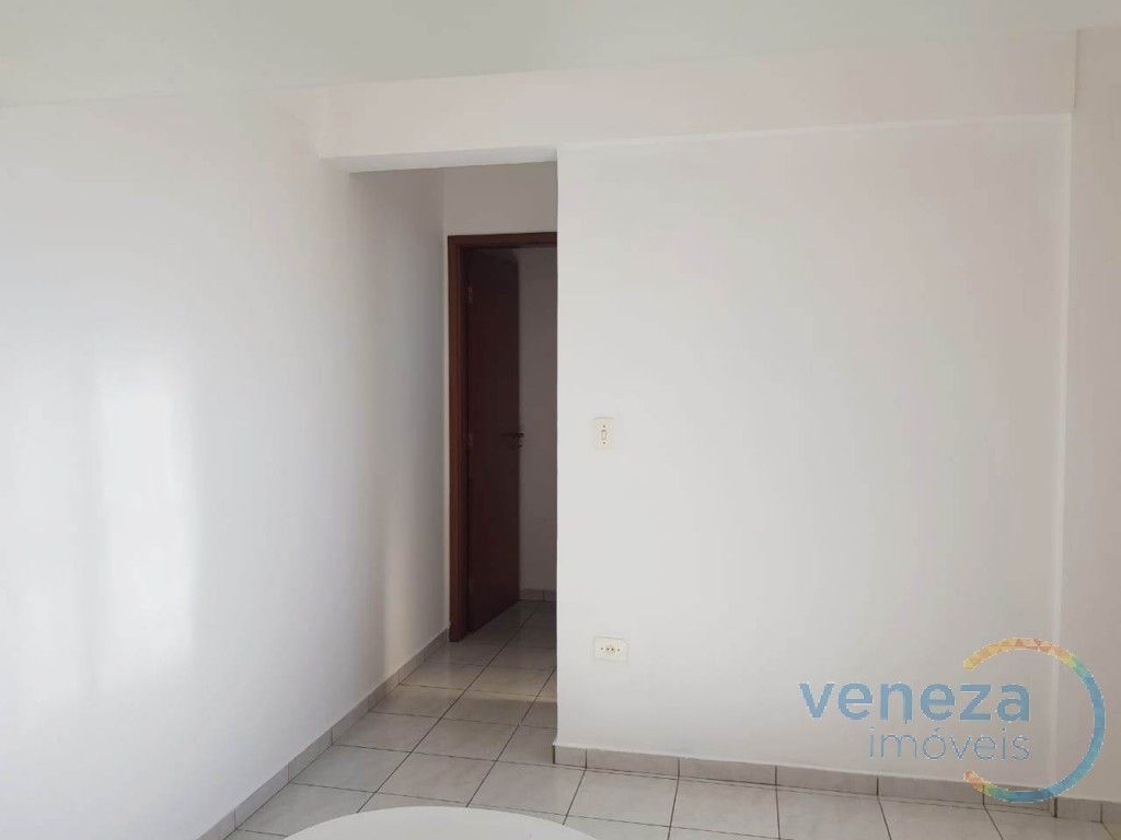 Apartamento à venda no bairro Kennedy de Londrina com 36.97m<sup>2</sup> útil, 1 quarto, 1 vaga de garagem
