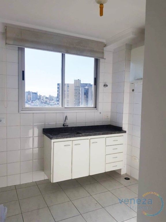 Apartamento à venda no bairro Kennedy de Londrina com 36.97m<sup>2</sup> útil, 1 quarto, 1 vaga de garagem